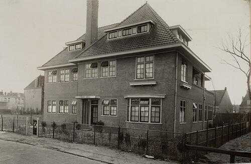 Huize Dina, Duinlustparkweg, Santpoort